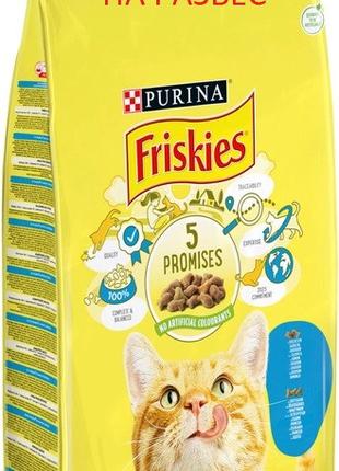 Сухой корм для взрослых котов Purina Friskies с лососем и овощ...