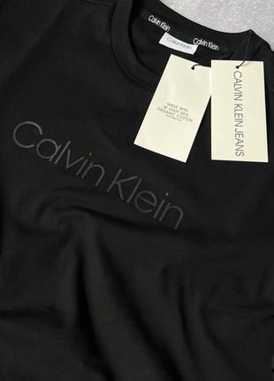 Calvin Klein футболка