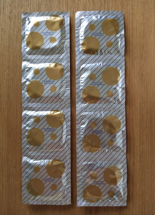 Новые свежие презервативы Gold blue 100 шт до 2027 г