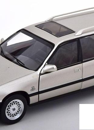 Opel Omega A2 Caravan (1990). WHITEBOX. Масштаб 1:24