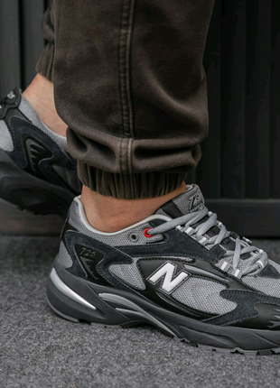 Чоловічі кросівки New Balance 725