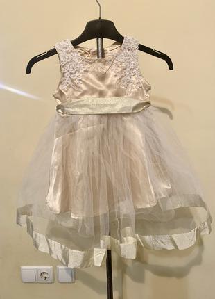Нарядное пудровое бежевое платье  Jucie et CoCo  12-18 месяцев