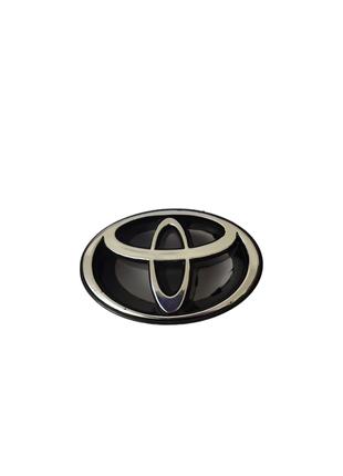 Эмблема на капот, в решетку радиатора Тойота Toyota с креплени...