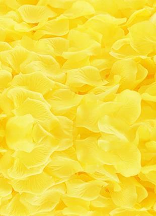 Лепестки роз из ткани 200 штук 45 на 40 мм желтый