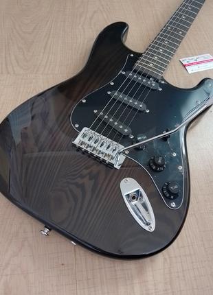 Электрогитара Fender Stratocaster Standard SSS Ясень China