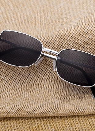 Сонцезахисні окуляри в металевій оправі унісекс