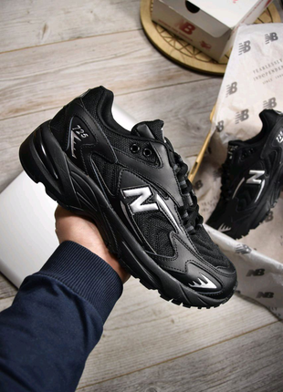 New Balance 725  Black