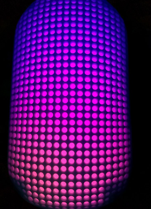 Новая bluetooth LED  колонка имеет вариант проговорить музыку и с