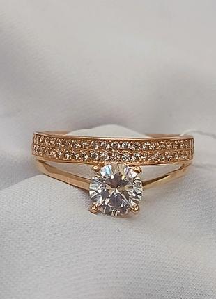 Золотое кольцо с цирконием двойное Ukr-gold