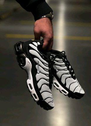 Чоловічі кросівки Nike Air Max Plus Tn White Black