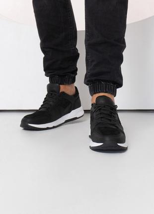 Черные демисезонные кроссовки из кожи и замши, размер 42