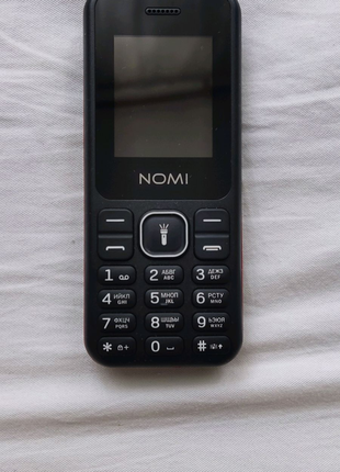 Продам мобільний телефон Nomi i1880