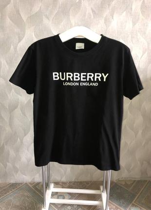 Футболку Burberry