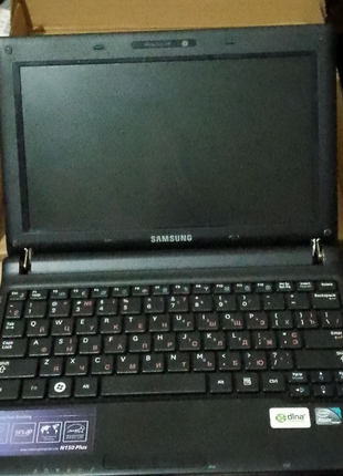 Ноутбук Samsung 10inch
 Windows 7.
Без DVD привода

2500гривен