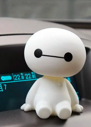 Игрушка Baymax (Бэймакс) на торпеду в автомобиль (качающаяся голо