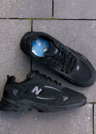Чоловічі кросівки New Balance 725 Black