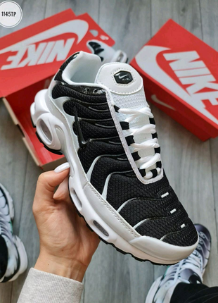 Чоловічі кросівки  Nike Air Max Plus Tn Black/White