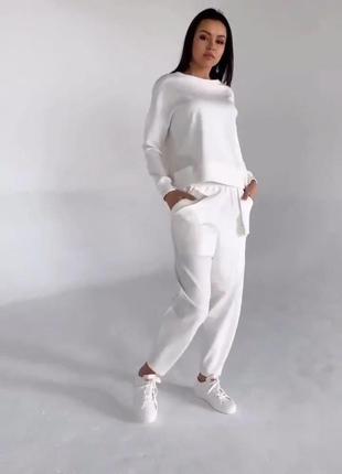 Женский свободный костюм кофта с завязками на спине + штаны белый