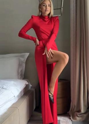 Красивый костюм (боди с окрытой спинкой+юбка на запах) красный