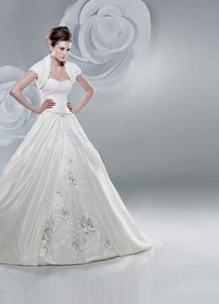 Весільна сукня Benjamin roberts розмір 36-46