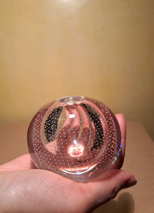 Маленька ваза-куля, діаметр - 7 см.
