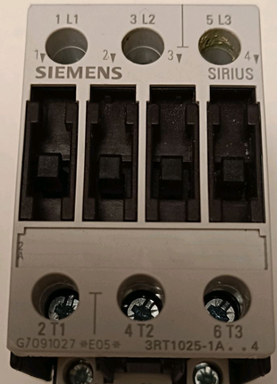 Контактор Siemens 3RT1025-1A..4  40A,катушка 230V