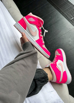 Nike Air Jordan 1 Retro High Pink