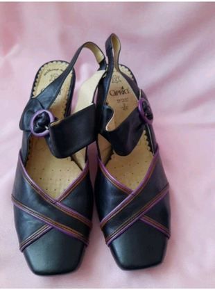 Фірмові шкіряні сандалі босоніжки туфлі caprice 
p.40,5