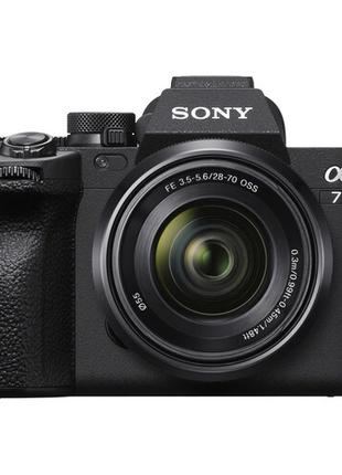 Бездзеркальна камера Sony a7 IV з об'єктивом 28-70 мм