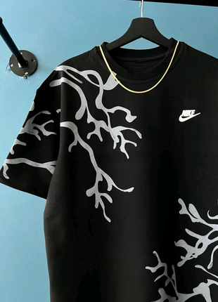Чудова літня чоловіча футболка від Nike з принтом