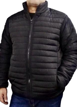 Мужская демисезонная куртка черного цвета 62-64 размера.