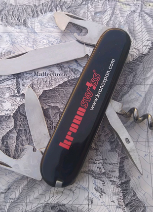 Швейцарський ніж Victorinox Spartan.