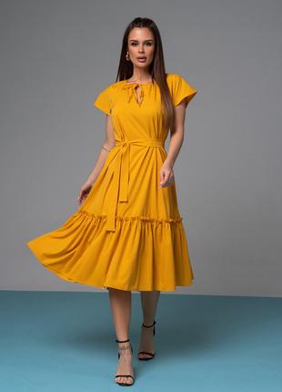 Свободное горчичное платье с воланом, размер M