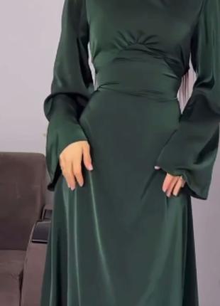 Шелковое макси платье со шнуровкой на спине+широкие рукава зел...