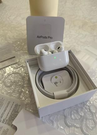 Air pods pro 2 , USB-C