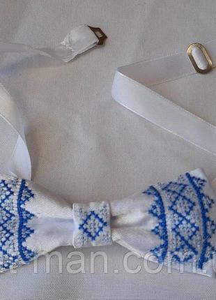 Краватка - метелик з вишивкою, біла з синім Код/Артикул 2