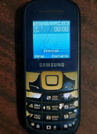 Samsung e1200i несправний