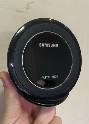 Беспроводное зарядное устройство Samsung EP-NG930 Black б/у