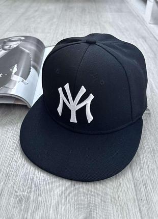Кепка снепбек (Snapback) Нью Йорк NY Черный с белым 56-61р (9011)