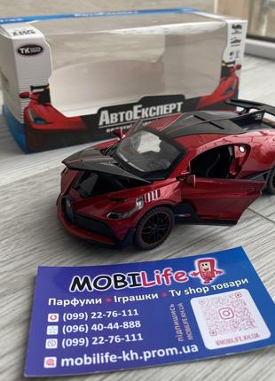 Машинка металлическая Bugatti divo красная 15см 1:32 / инерция...