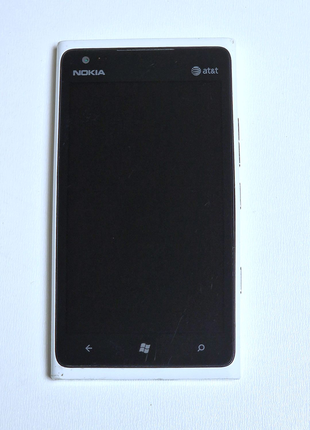 Телефон Nokia  Lumia 900 на запчастини