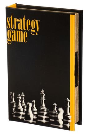 Книги сейф Для стратега с замком на ключике 26 см