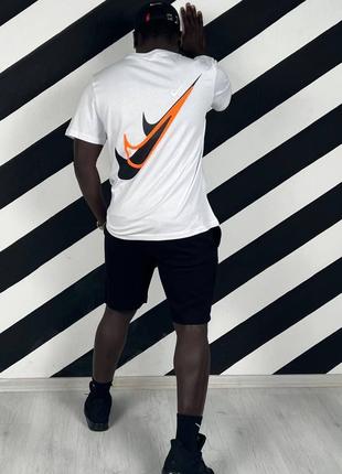 Мужская белая футболка Nike