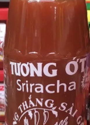 Соус Шрирача острый чили Tuong Ot Sriracha Chilli Sauce 720г (...