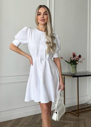 Невероятно нежное изящное платье на пуговицах белый