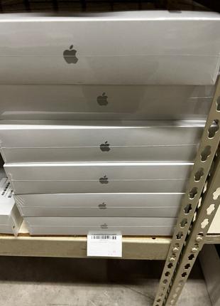 Apple 16.2 MacBook Pro with M1 Pro