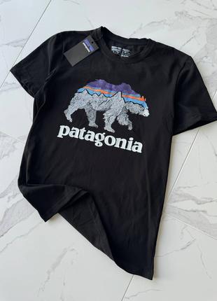Чоловіча чорна футболка Patagonia