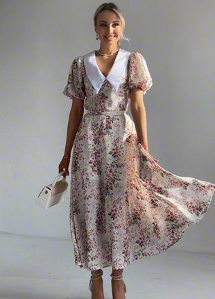 Женственное нежное платье в цветочный принт с белым воротничко...
