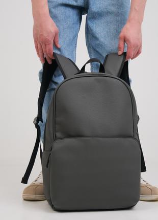 Повседневный мужской рюкзак из экокожи серого цвета с отделени...