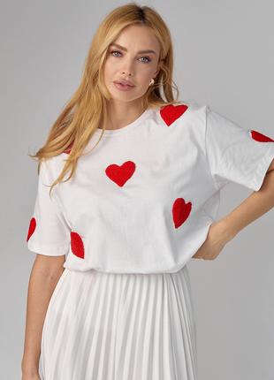 Женская футболка oversize с сердечками - белый с красным цвет, S
